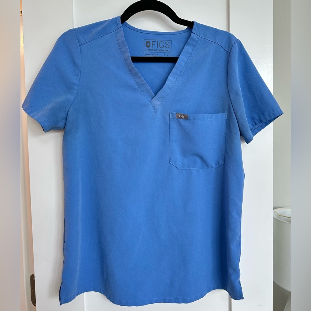 FIGS Scrub Top- Catarina One Pocket- Ceil Blue S